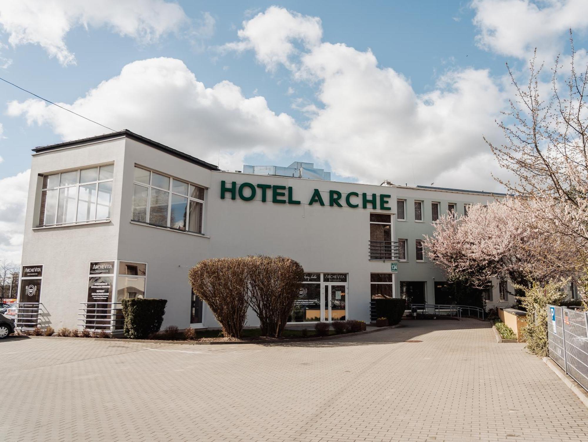 Arche Hotel Седльце Экстерьер фото